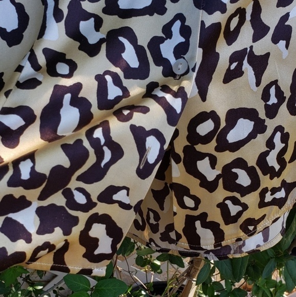 LaFayette 148 NY‎ Silk leopard blouse, - Picture 6 of 7
